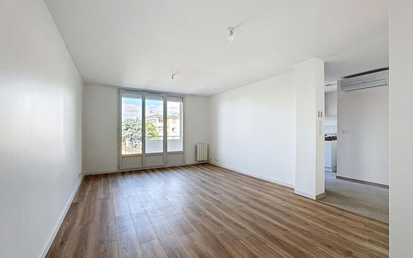 Appartement à louer    3 pièces • 63,40 m2 Bourg-lès-Valence