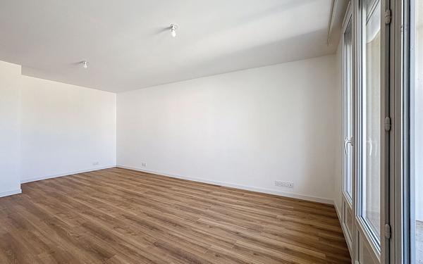 Appartement à louer    3 pièces • 63,40 m2 Bourg-lès-Valence
