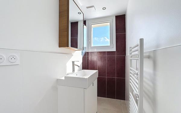 Appartement à louer    3 pièces • 63,40 m2 Bourg-lès-Valence