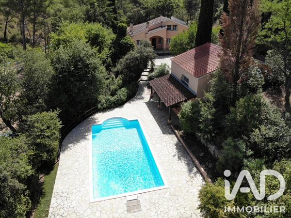 Maison à vendre 7 pièces 220 m² La Cadière-d'Azur