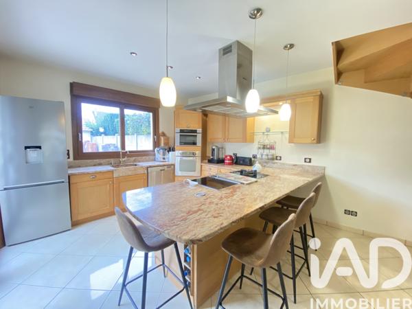 Maison à vendre 5 pièces 104 m² Ozoir-la-Ferrière