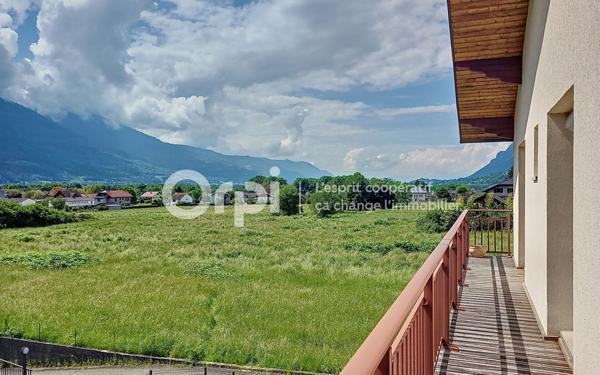 Appartement à vendre    4 pièces • 101,30 m2 Gilly-sur-Isère