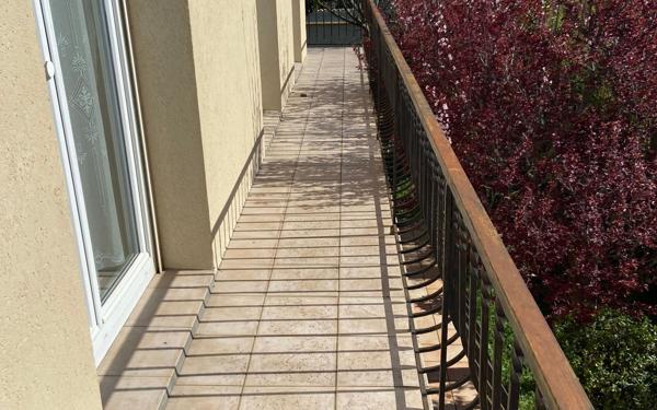 Maison à vendre    6 pièces •  Lattes