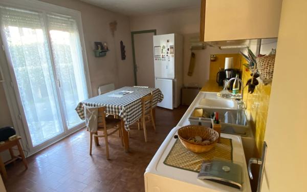 Maison à vendre    6 pièces •  Lattes