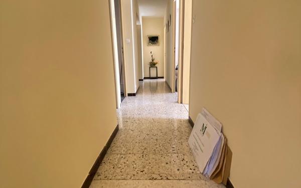 Maison à vendre    6 pièces •  Lattes