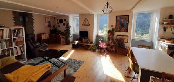 Châtillon-en-Diois (26410) 26410Châtillon-en-Diois/ Bel appartement lumineux entièrement rénové avec studio indépendant et grenier/ DPE C