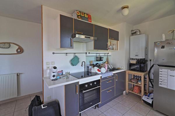 Appartement T2 Bourgoin Jallieu, 48 m² + garage et parking