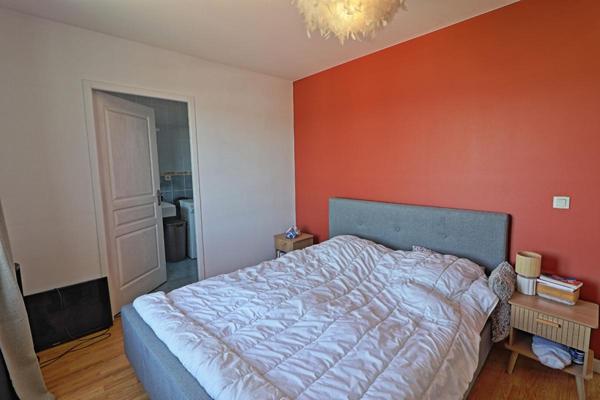 Appartement T2 Bourgoin Jallieu, 48 m² + garage et parking