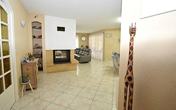 Maison à vendre    5 pièces •  Fargues