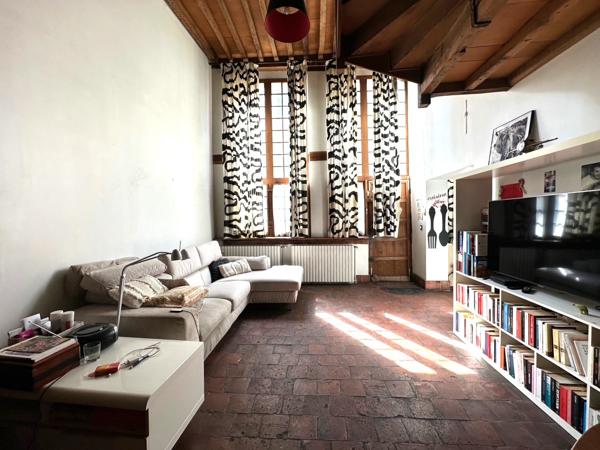 Vieux Lille, Maison de 152 m² avec cour de 20 m², 3 à 4 chambres + grenier aménageable , cave Lille Vieux Lille, Maison de 152 m² avec cour de 20 m², 3 à 4 chambres + grenier aménageable , cave Lille