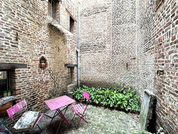 Vieux Lille, Maison de 152 m² avec cour de 20 m², 3 à 4 chambres + grenier aménageable , cave Lille Vieux Lille, Maison de 152 m² avec cour de 20 m², 3 à 4 chambres + grenier aménageable , cave Lille