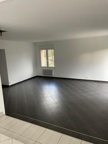 Maison de campagne à Berson de 118.90 m2 , Berson Maison de campagne à Berson de 118.90 m2 , Berson