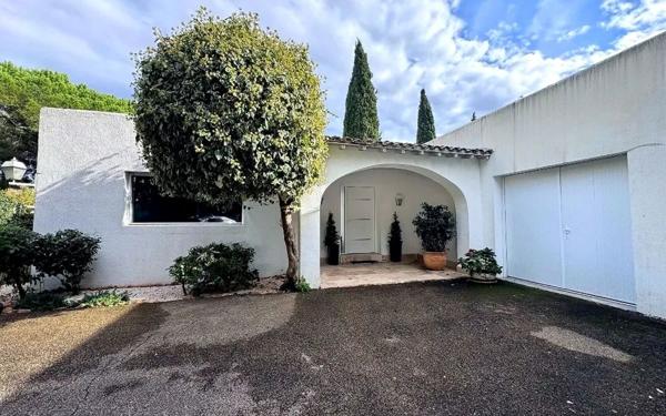 Maison à vendre    5 pièces •  Nîmes