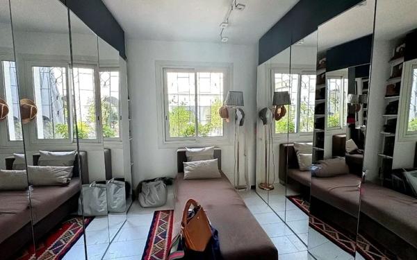 Maison à vendre    5 pièces •  Nîmes