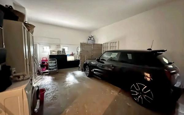 Maison à vendre    5 pièces •  Nîmes