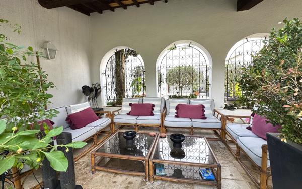 Maison à vendre    5 pièces •  Nîmes