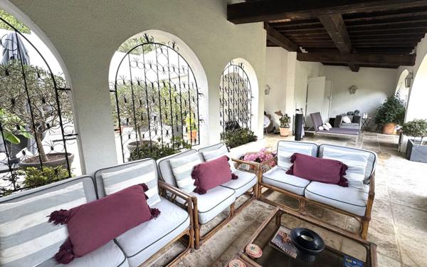 Maison à vendre    5 pièces •  Nîmes