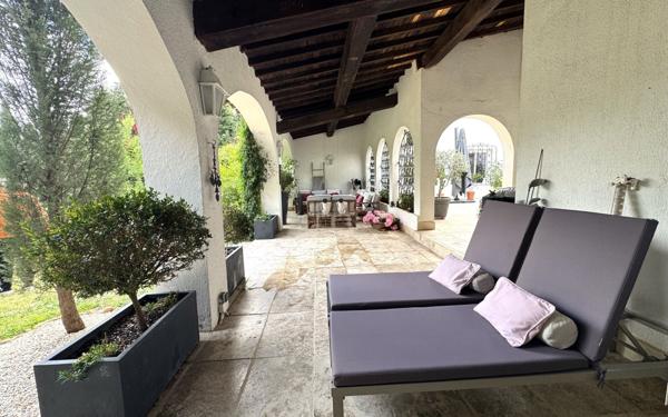 Maison à vendre    5 pièces •  Nîmes