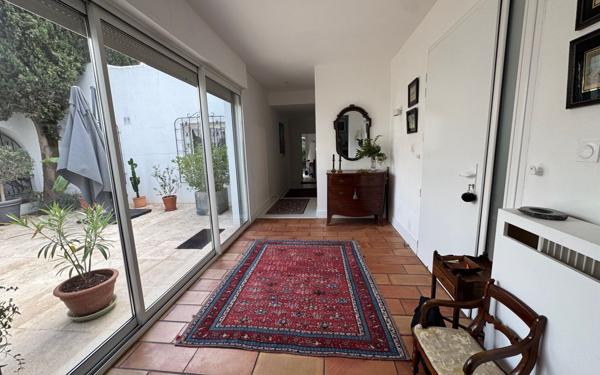 Maison à vendre    5 pièces •  Nîmes