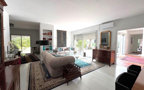 Maison à vendre    5 pièces •  Nîmes