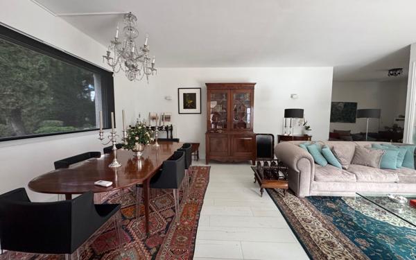 Maison à vendre    5 pièces •  Nîmes