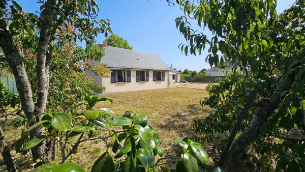 🏡 Grande maison familiale avec terrain – Proximité immédiate du centre-ville du Lude (72)