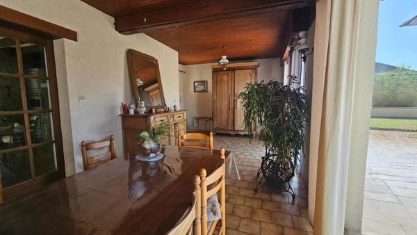 🏡 Grande maison familiale avec terrain – Proximité immédiate du centre-ville du Lude (72)