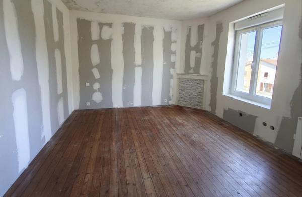 MAISON A FINIR DE RENOVER - BEAUMONT SAINT CYR