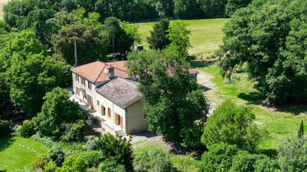 MAISON DE CAMPAGNE AVEC 7 HECTARES