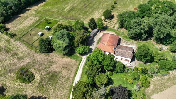 MAISON DE CAMPAGNE AVEC 7 HECTARES
