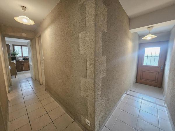 MAISON DE CAMPAGNE AVEC 7 HECTARES