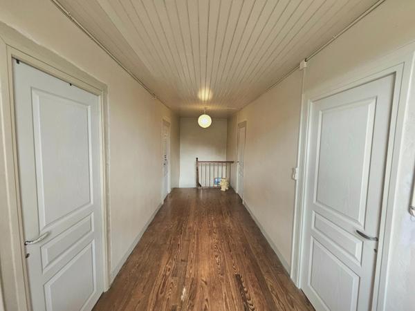 MAISON DE CAMPAGNE AVEC 7 HECTARES