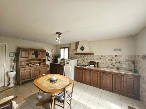 MAISON DE CAMPAGNE AVEC 7 HECTARES