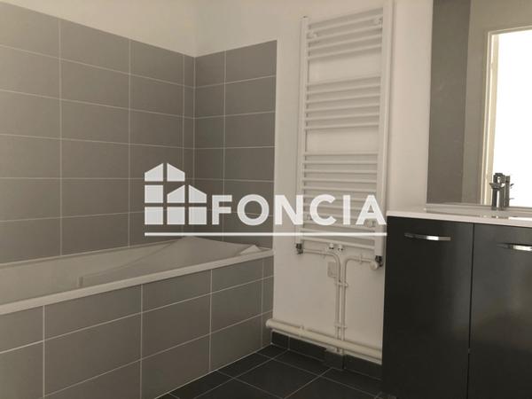 Location Appartement 4 pièces 84.8 m² - 58 RUE CROIX PASQUIER Tours 37100