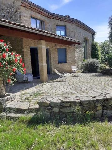 Maison à louer à Grane (26400)