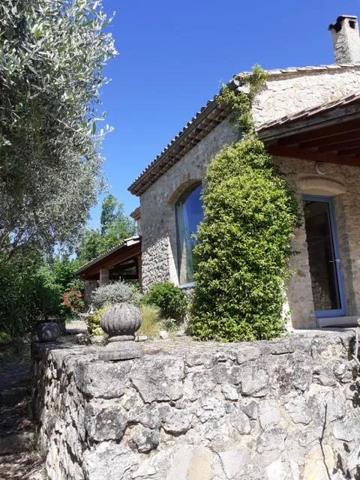 Maison à louer à Grane (26400)