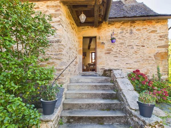 Belle conversion pour cette grange située dans une vallée pittoresque avec maison d'amis