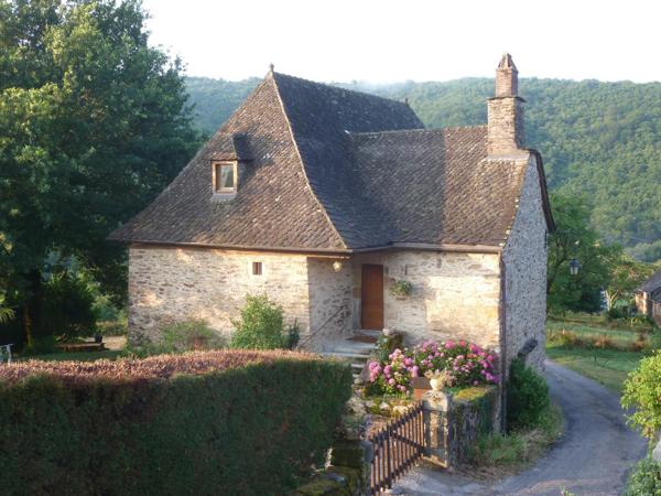 Belle conversion pour cette grange située dans une vallée pittoresque avec maison d'amis