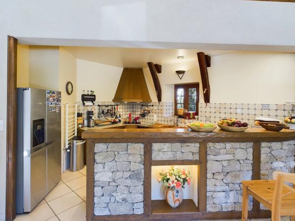 Belle conversion pour cette grange située dans une vallée pittoresque avec maison d'amis
