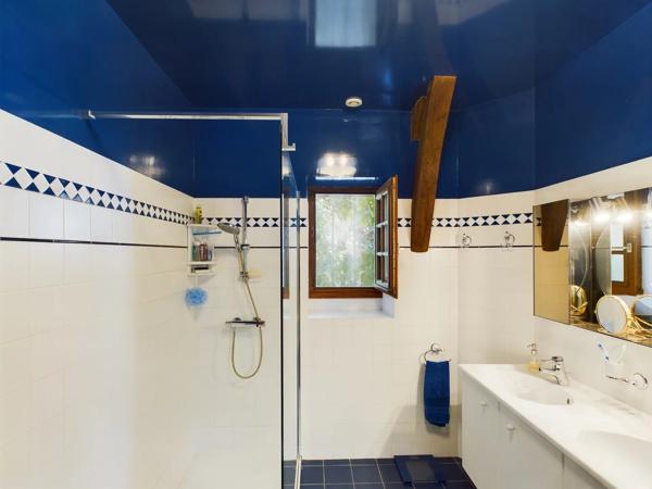 Belle conversion pour cette grange située dans une vallée pittoresque avec maison d'amis