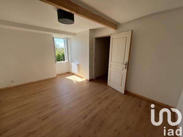 Longère 4 pièces de 104 m² à Châtillon-sur-Thouet (79200)