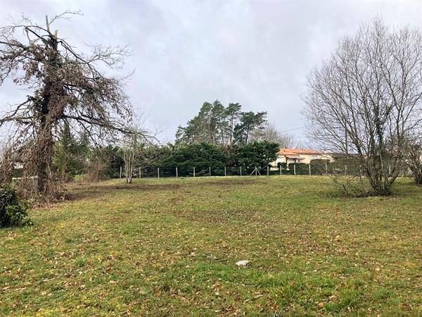 Terrain Château L'Evêque 1402 m2