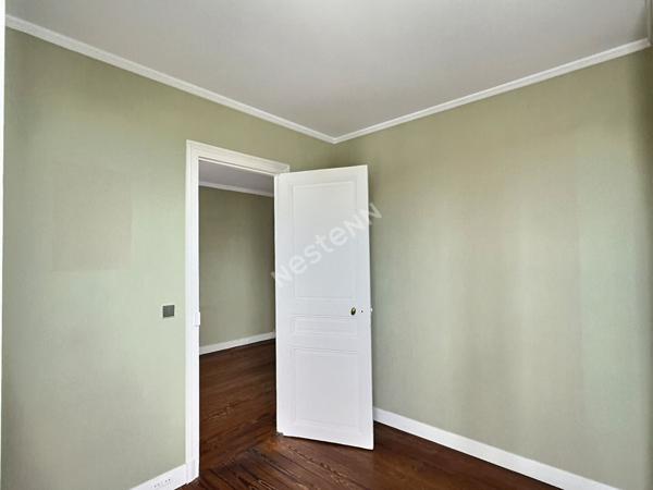 Appartement lumineux de 3 pièces à vendre - Dernier étage à Paris 12ème