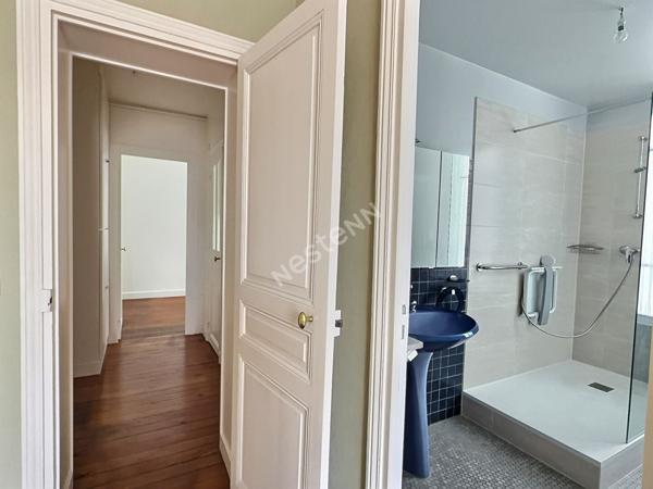 Appartement lumineux de 3 pièces à vendre - Dernier étage à Paris 12ème