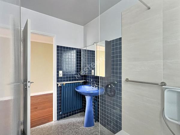 Appartement lumineux de 3 pièces à vendre - Dernier étage à Paris 12ème
