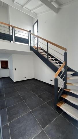 T4 duplex, standing, vue carte postale