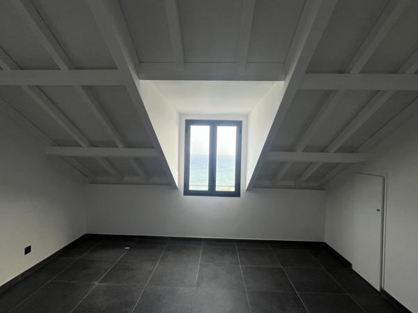 T4 duplex, standing, vue carte postale