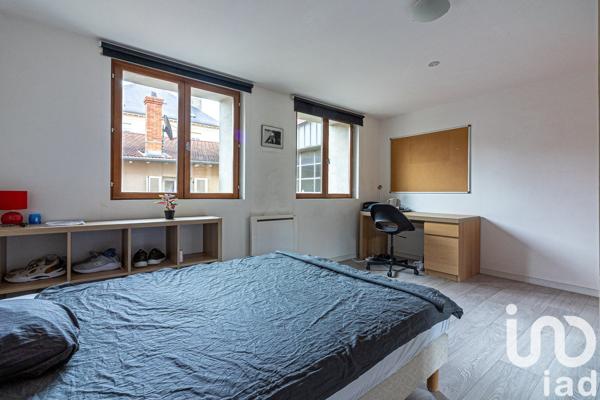 Maison de ville 6 pièces de 111 m² à Oullins (69600)