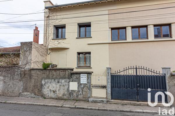 Maison de ville 6 pièces de 111 m² à Oullins (69600)