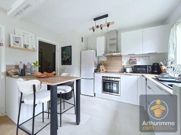 Vente                                                      Appartement
                        
                     3 pièces                      62 m2                     à Yerres